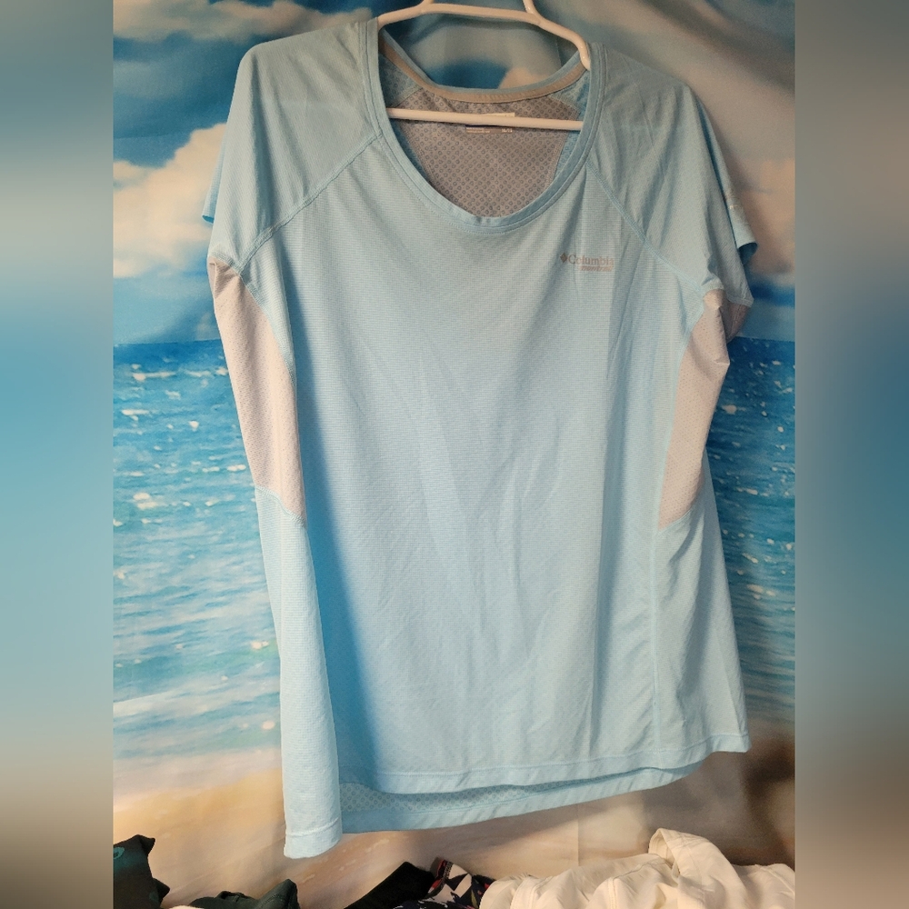Columbia Montrall‎ Women's Shirt Baby Blue Size XL